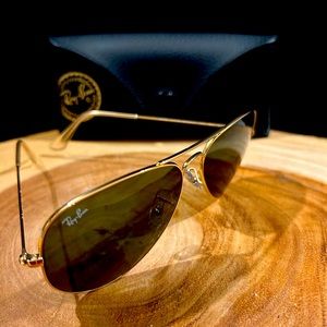 Ray-Ban (The Icons) Aviator Classic Sunglasses G-15 Lens - Great Condition